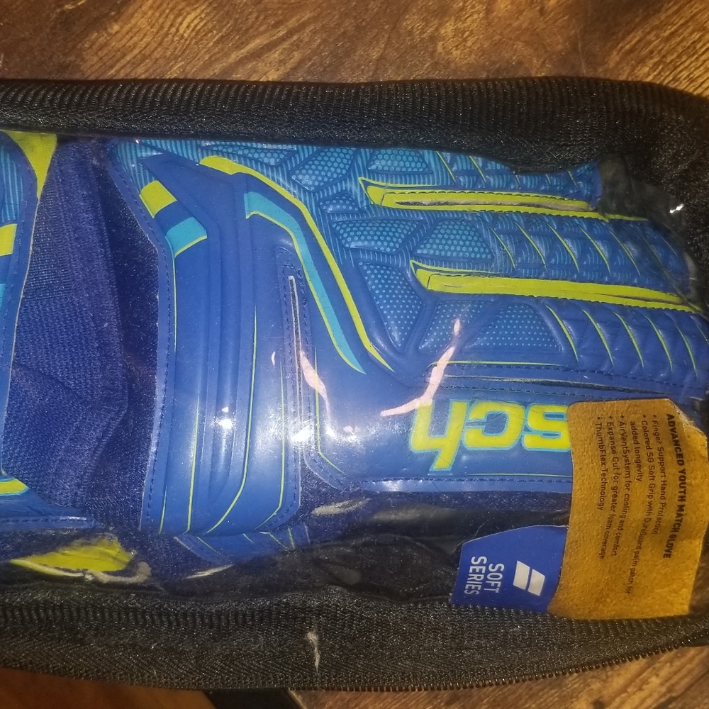 Reusch soccer goalie gloves